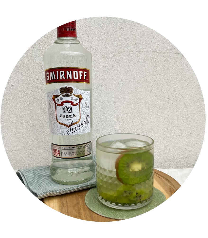 Five Quick & Easy Vodka Cocktail Recipes (How to Make It and